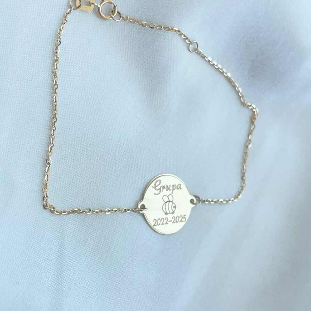 Bratara lant dama cu banut 14 mm si gravura text - din aur 14K Bratara lant dama cu banut 14 mm si gravura text - din aur 14K