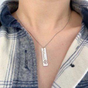 Lantisor cu placuta personalizata cu nume si simbol puls in inima- aur 14k si diamant natural