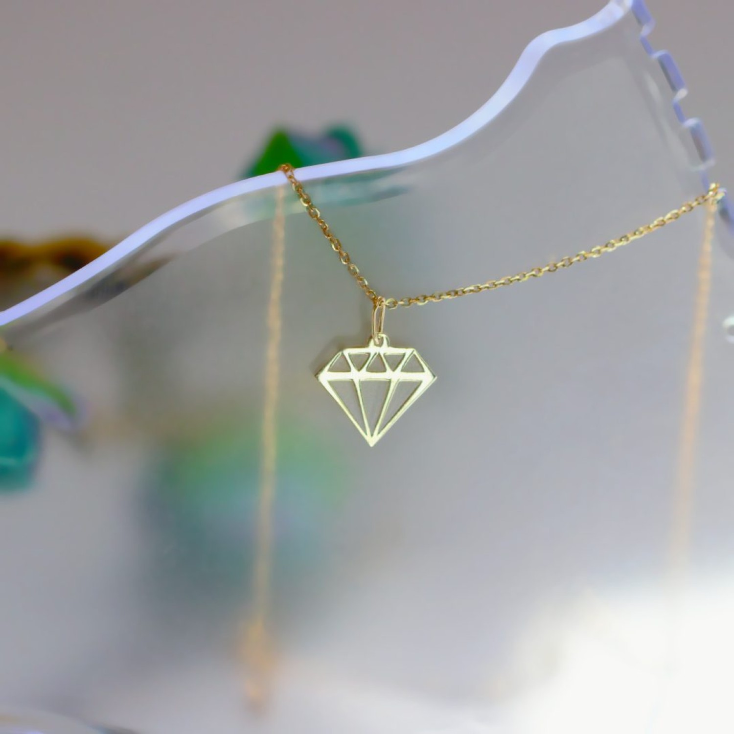 Lantisor cu pandantiv diamant aur galben, alb sau roze 14K